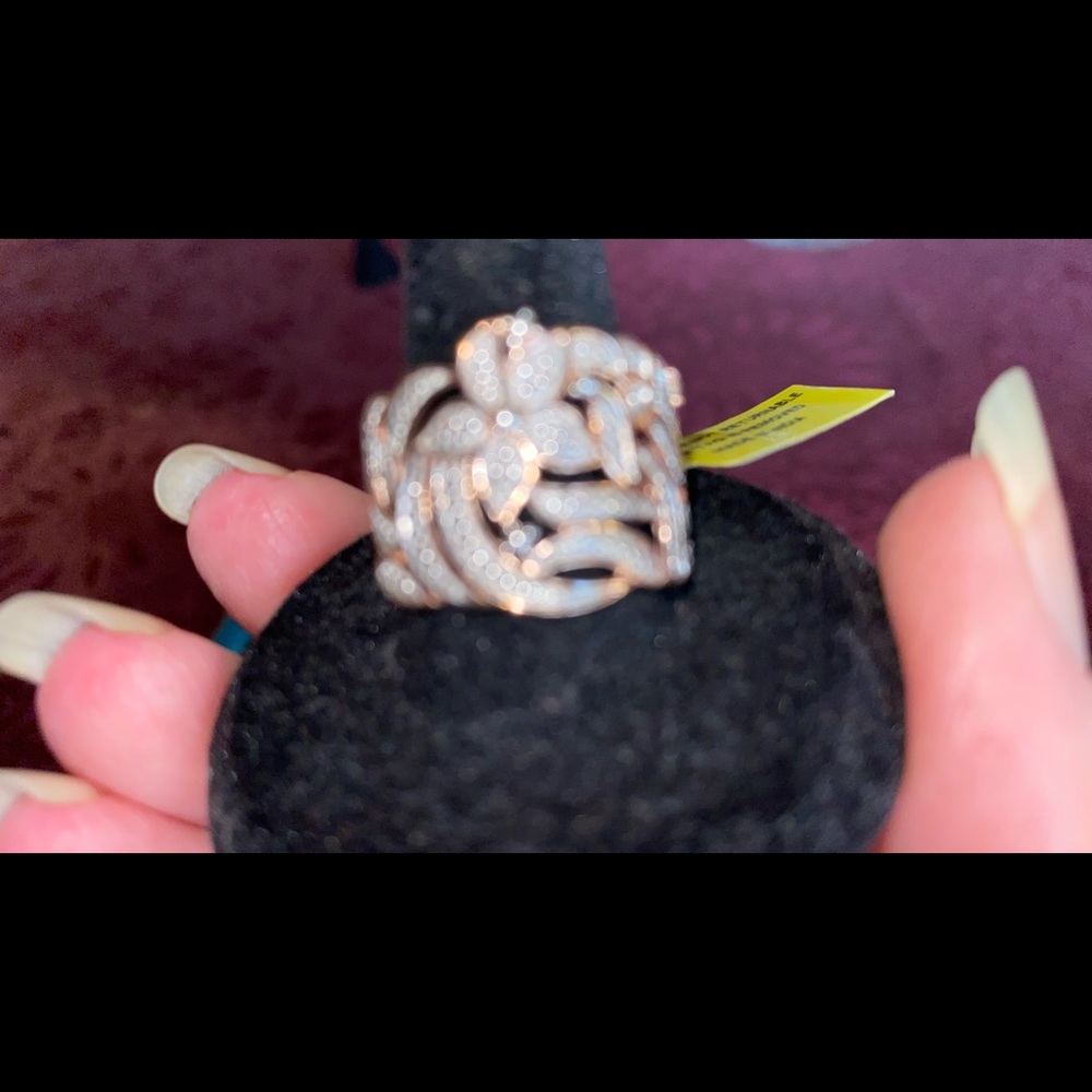 DIAMOND ACCENT RING - Picture 2 of 8